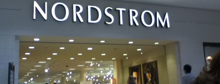 Nordstrom is one of carolyn : понравившиеся места.