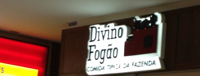 Divino Fogão is one of Tempat yang Disukai Fabio.