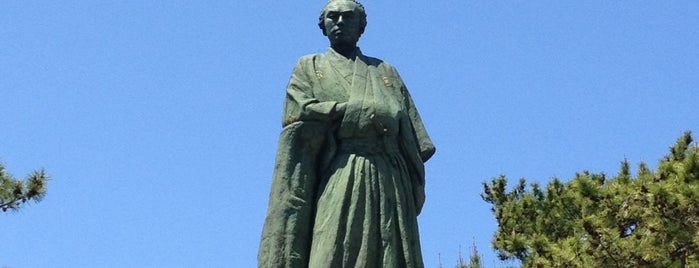 Statue of Sakamoto Ryoma is one of Lugares favoritos de Vic.