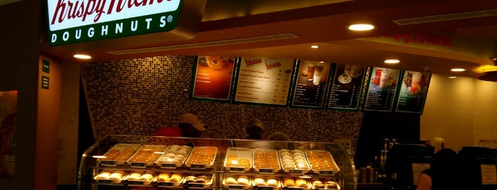 Krispy Kreme is one of Tempat yang Disukai Anil.