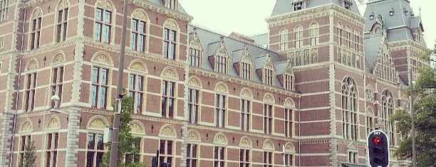 Museo Nacional de Ámsterdam is one of Amsterdam - Netherlands capital.