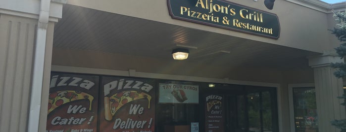 Aljon's Pizza & Sub Shop is one of สถานที่ที่ Jon ถูกใจ.