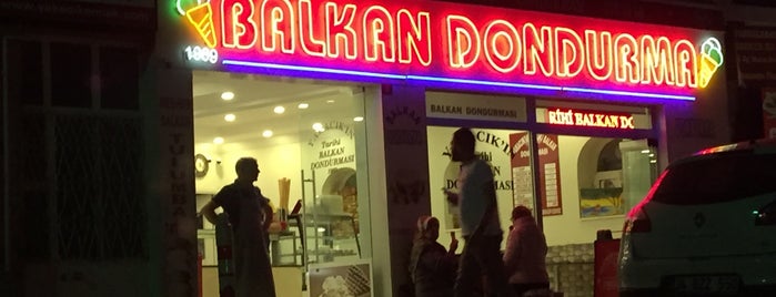 Yakacık Tarihi Balkan Dondurması is one of 34-İstanbul Dondurmacıları.