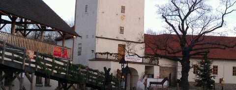 Slezskoostravský hrad is one of Cihelna na náměstí.