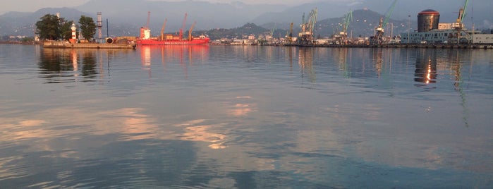 Batumi Seaport | Порт Батуми | ბათუმის პორტი is one of Batum'un Gözde Mekanları.