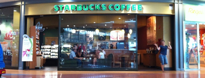 Starbucks is one of Ricardo : понравившиеся места.