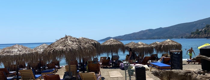 Kanali beach bar is one of Poros.
