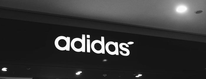 adidas is one of Lojas/roupas.