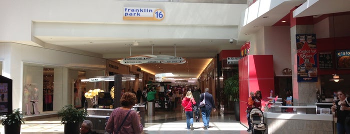 Franklin Park Mall is one of お気に入りスポット.