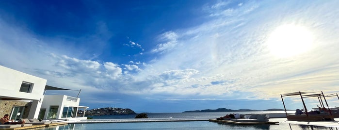 Manoulas Beach Hotel is one of Hotels.