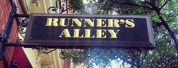Runner's Alley is one of Tempat yang Disukai Al.