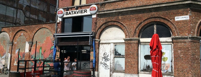 Batavier is one of Cafés in 't Stad: done.