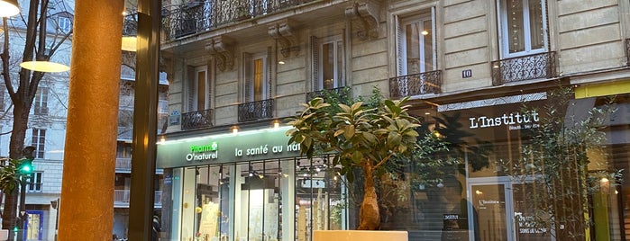 Hubsy | Café & Coworking is one of Paris.