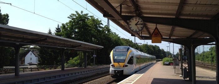 Castrop-Rauxel Hauptbahnhof is one of Bf's im Ruhrgebiet.