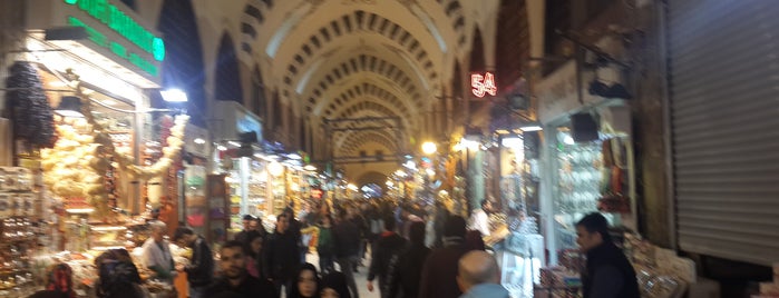 Bazar de las Especias is one of Lugares favoritos de Mehmet.