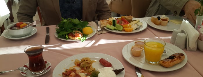 Fusia China Restaurant is one of Posti che sono piaciuti a Mehmet.