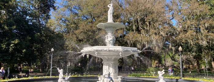 Forsyth Park Fountain is one of Asheville,NC.