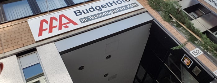 AAA BudgetHotel is one of Übernachten in Köln.