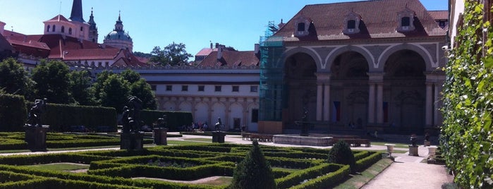 Wallenstein Garden is one of Pražské parky.