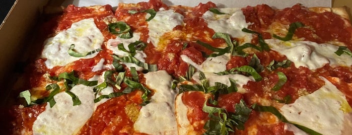 Venice Pizza & Trattoria is one of Best-chester Spots.