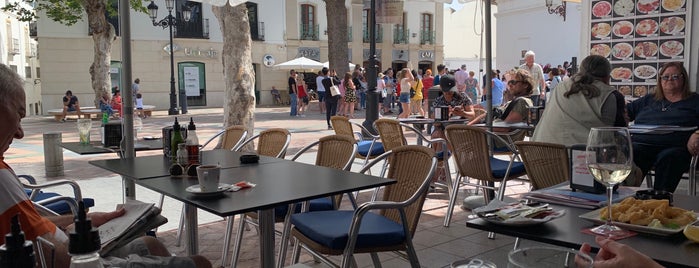Cafetería Mediterráneo is one of Tempat yang Disukai Luis.