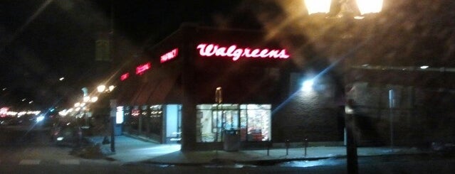 Walgreens is one of Locais curtidos por Leilani.