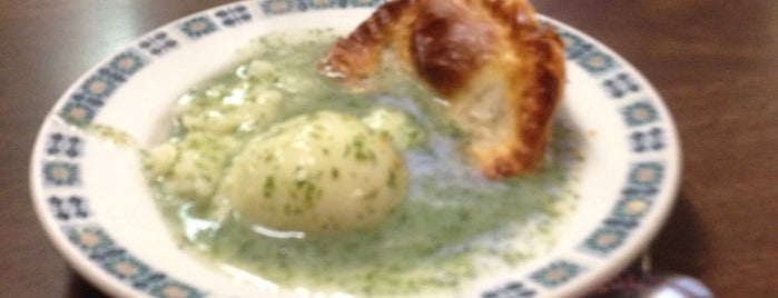 Cooke's Pie and Mash Shop is one of LONDRES.