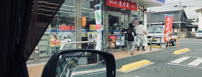 ローソン 小野田中川三丁目店 is one of ｼｮｯﾋﾟﾝｸﾞ.