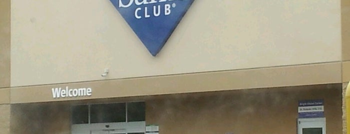 Sam's Club is one of Tempat yang Disukai Derrick.