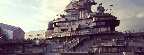 Intrepid Sea, Air & Space Museum is one of US: NY Art.