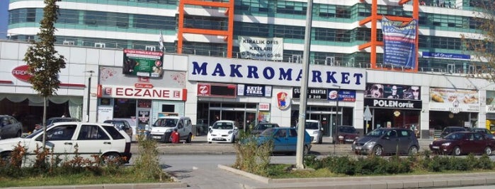 Makromarket is one of Tempat yang Disukai Atilla.