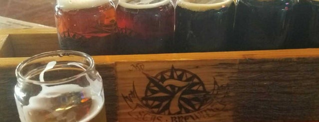 7 Seas Brewery and Taproom is one of Kelly'in Beğendiği Mekanlar.