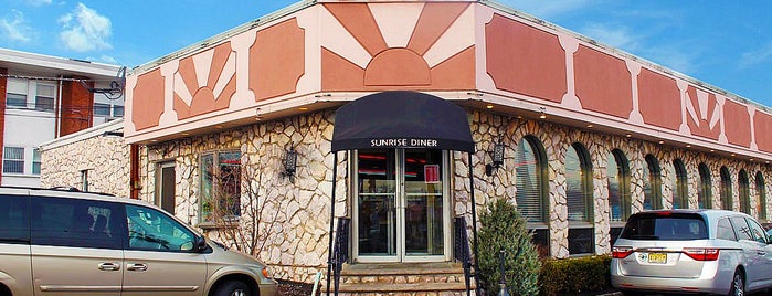 Sunrise Diner is one of Diners I want to go.