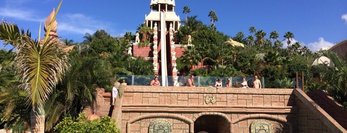 Siam Park is one of plages.