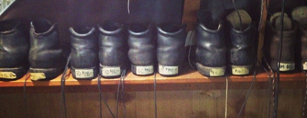Limmer boots is one of Posti che sono piaciuti a Rob.