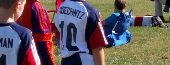 Fort Dix Soccer Fields is one of Latonia'nın Beğendiği Mekanlar.