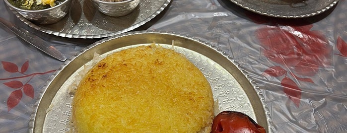 Babak Kebab | پلو کباب بابک is one of شمال.
