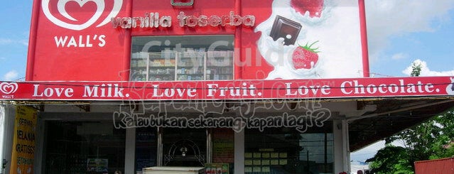 Vanilla Toserba is one of Supermarket di Surabaya.