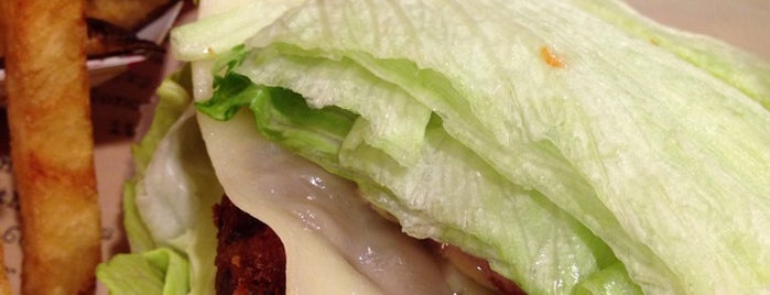 BurgerFi is one of Lugares favoritos de Elizabeth.