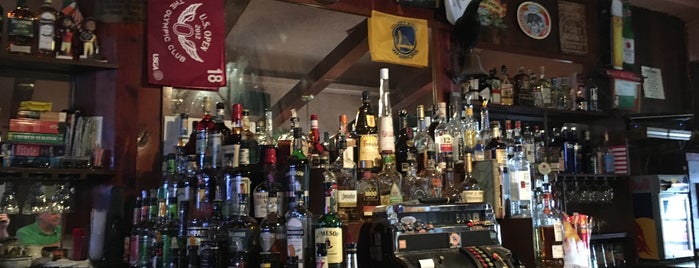 Portal's Tavern is one of Lugares favoritos de Jolie.