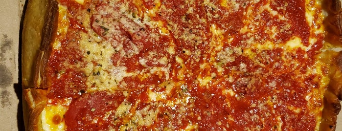 Rosati's Pizza is one of Foodie Love.