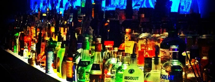 Aloha Bar is one of barss.