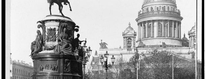 Saint Isaac’s Square is one of Санкт-Петербург.