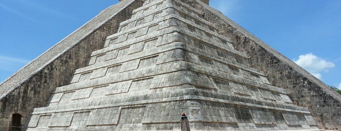 Zona Arqueológica de Chichén Itzá is one of Wonders of the World.