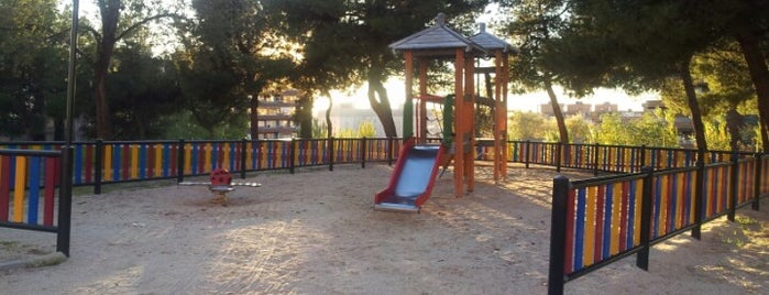 Parque Infantil Sierra del Valle is one of Parques Infantiles en Vallecas.