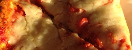 Sorrento Pizzeria is one of Posti che sono piaciuti a Sofia.