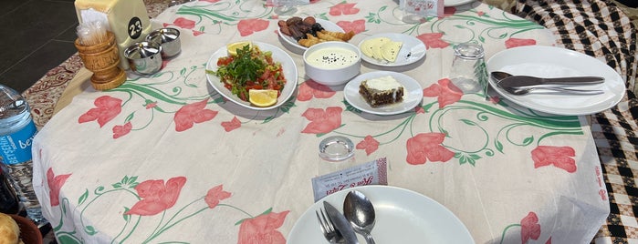 Kızılören Kekikli Et Mangal is one of Restaurant.