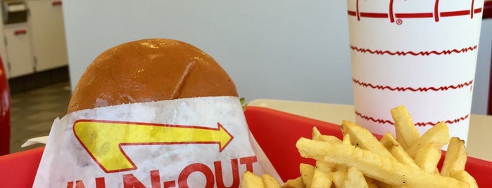 In-N-Out Burger is one of Brett : понравившиеся места.