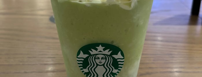 Starbucks is one of コンセント有.
