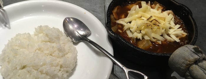 野菜を食べるカレー camp is one of カレー.